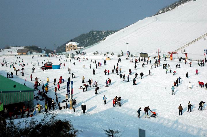 安吉江南天池滑雪