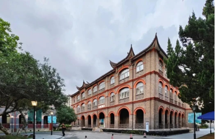 华东政法大学3