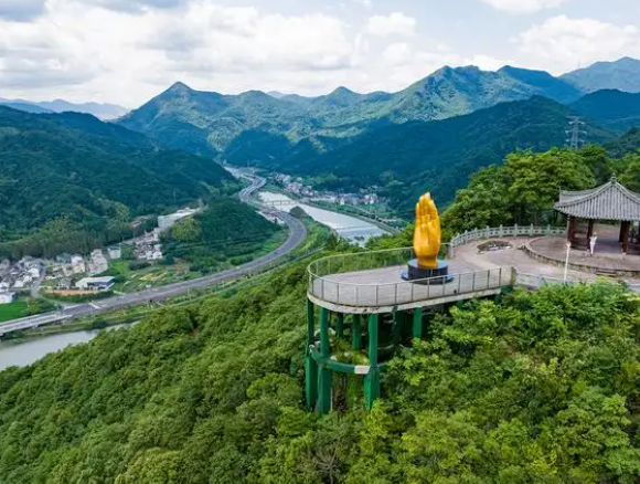 河洪长寿村3